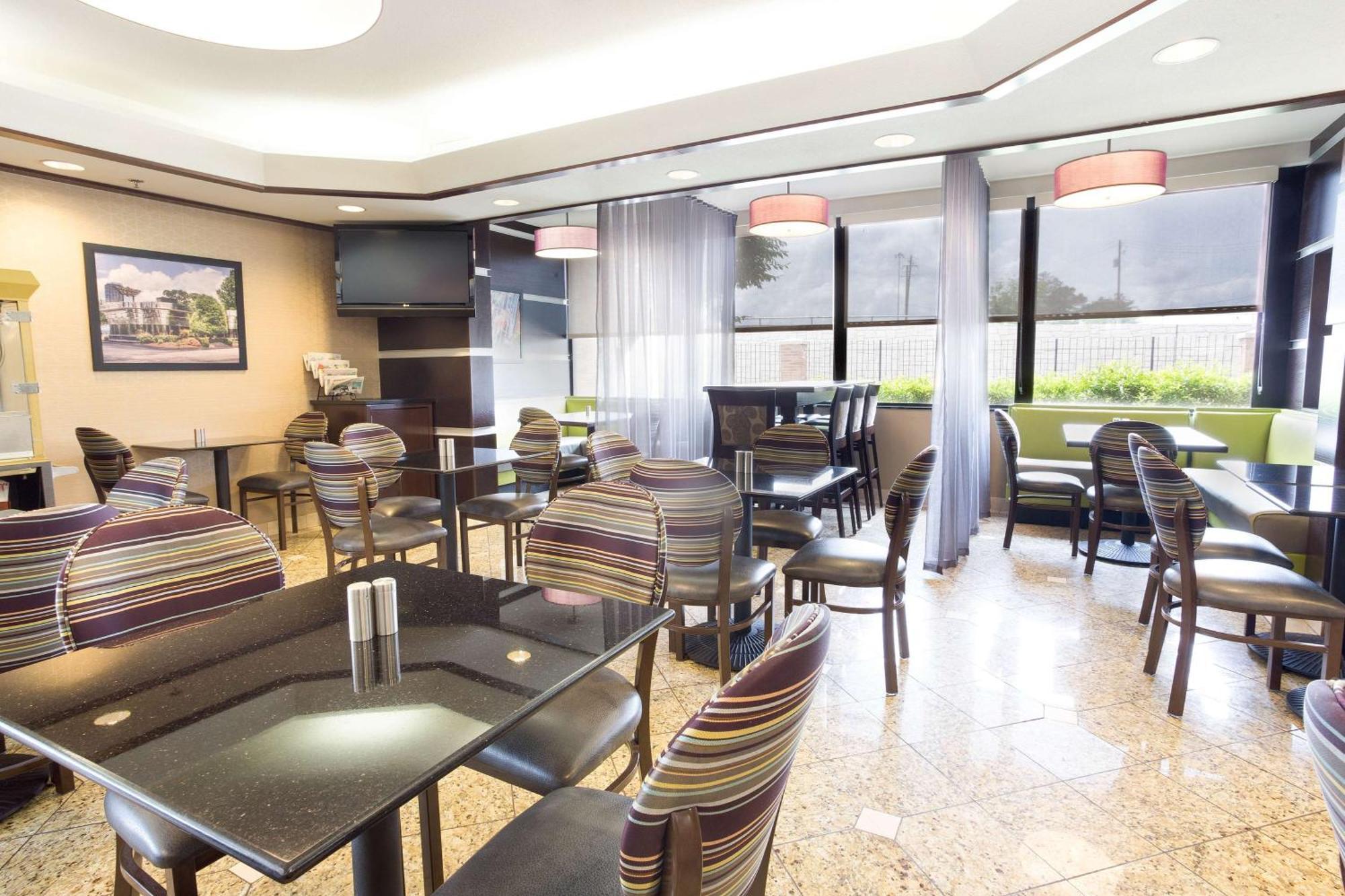 Drury Inn & Suites Atlanta モロー エクステリア 写真